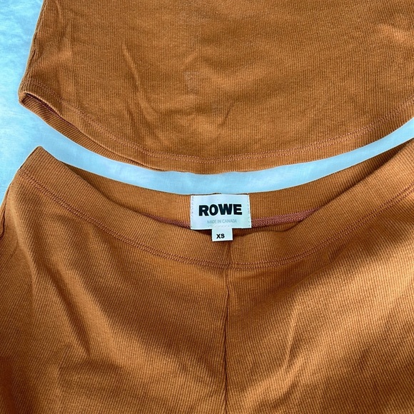 Wear Rowe lounge set - Picture 2 of 6